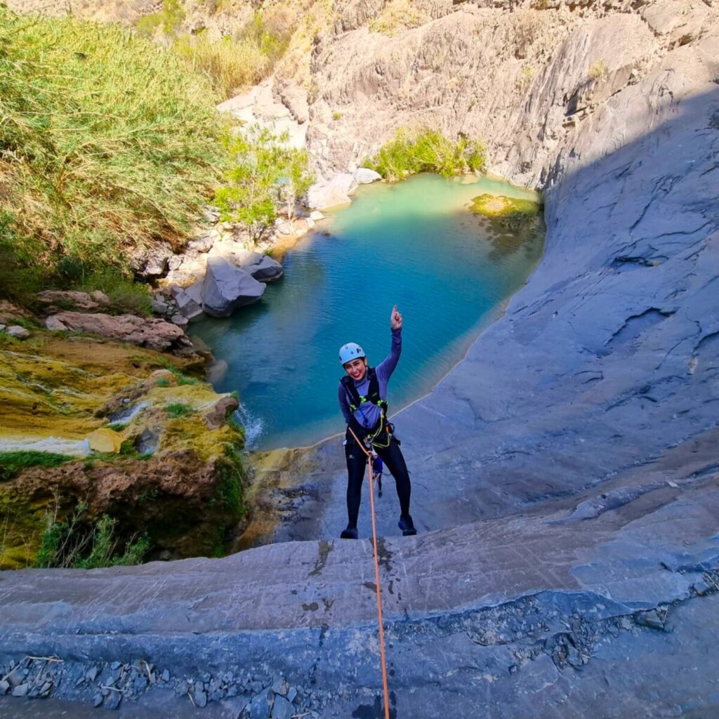 Punto de reunión: 5 am, HEB plaza real Av. Gonzalitos
Temporada: Todo el año, preferentemente verano
Dificultad: Media
Retos: Senderismo, Desescalada, 3 rapeles