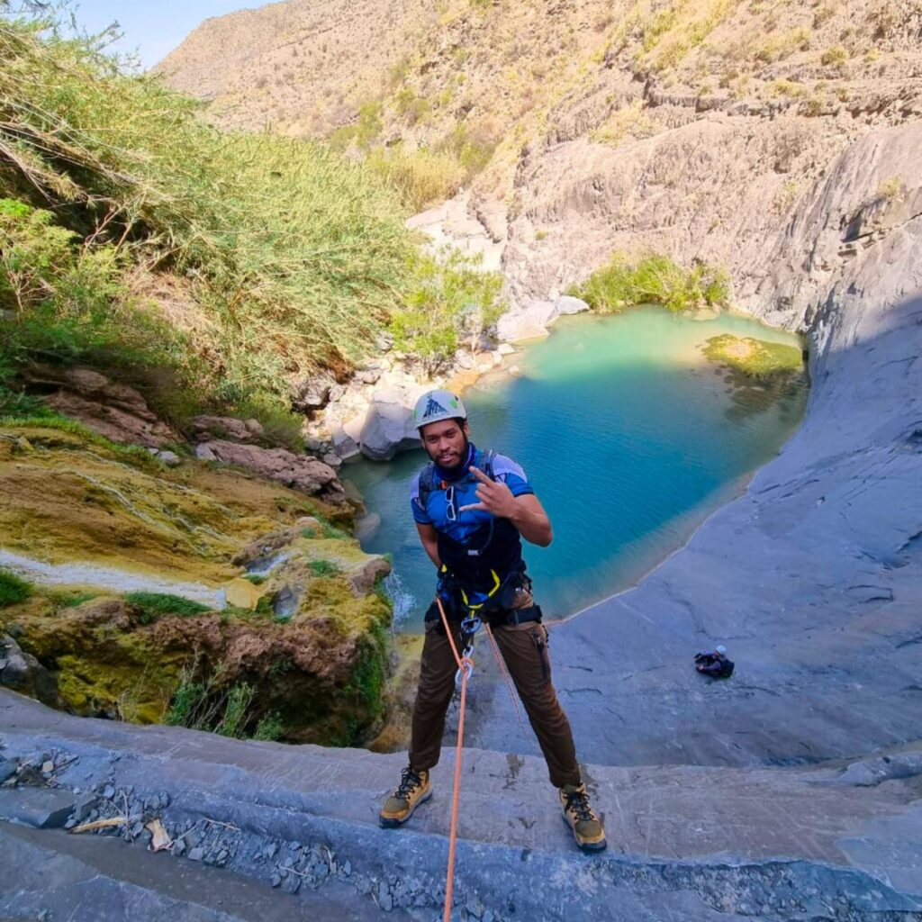 Punto de reunión: 5 am, HEB plaza real Av. Gonzalitos
Temporada: Todo el año, preferentemente verano
Dificultad: Media
Retos: Senderismo, Desescalada, 3 rapeles