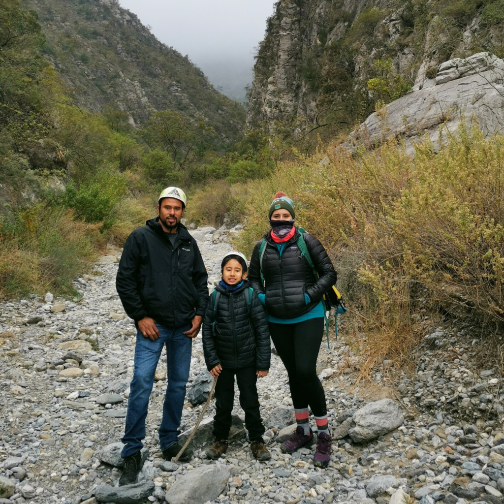 &nbsp;

 	Punto de reunión: 7 am,Tienda de Bicicletas
Ecobikes en la entrada al Parque
Ecológico la Huasteca
Santa Catarina Nuevo León.
 	Temporada: Todo el año, preferentemente invierno.
 	Dificultad: Fácil.
 	Retos: 3 Rappeles.